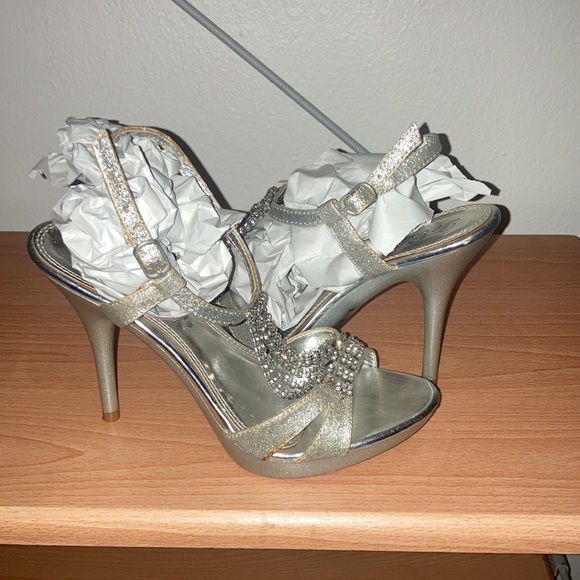 De Blossom Collection high heels 👠 - Picture 10 of 11